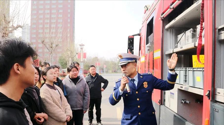 阜阳阜南一中开展2026年春季消防应急疏散演练