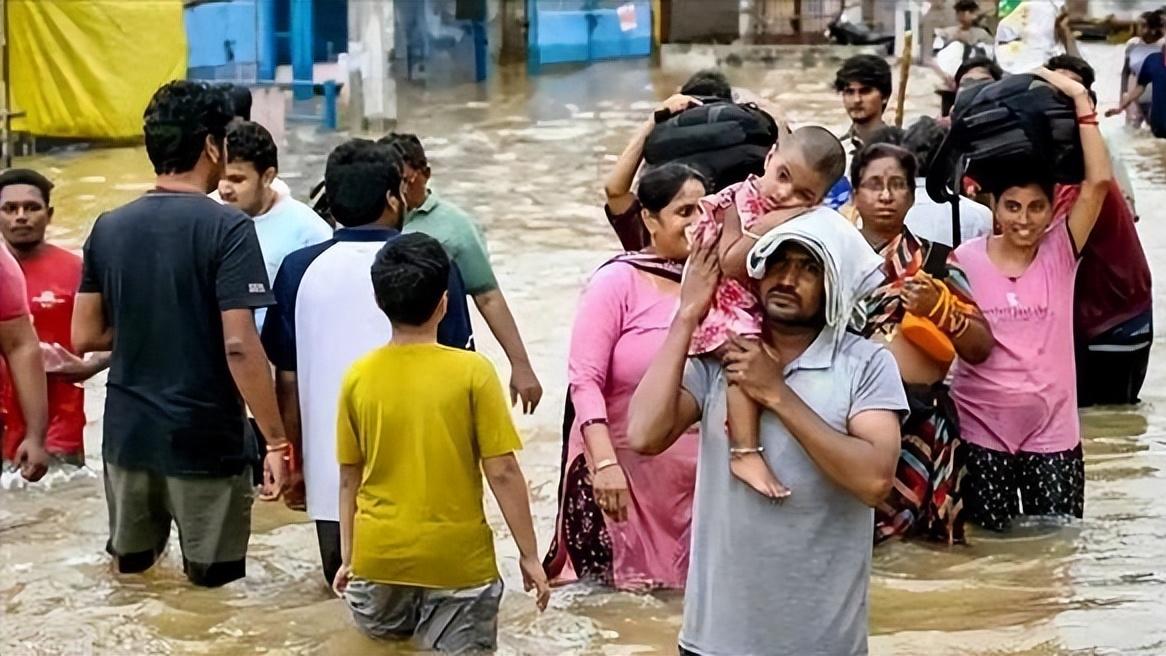 巴基斯坦从中国买什么，我就从中国买什么，买回去一起打印度