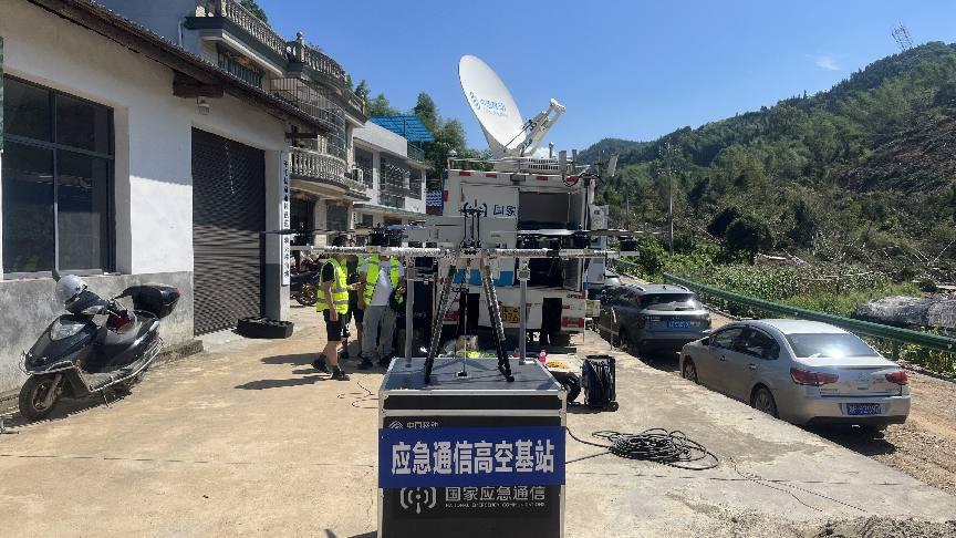 洞庭湖畔的空中脊梁：系留无人机抗洪高空基站实战复盘，斩断通信孤岛的生命线