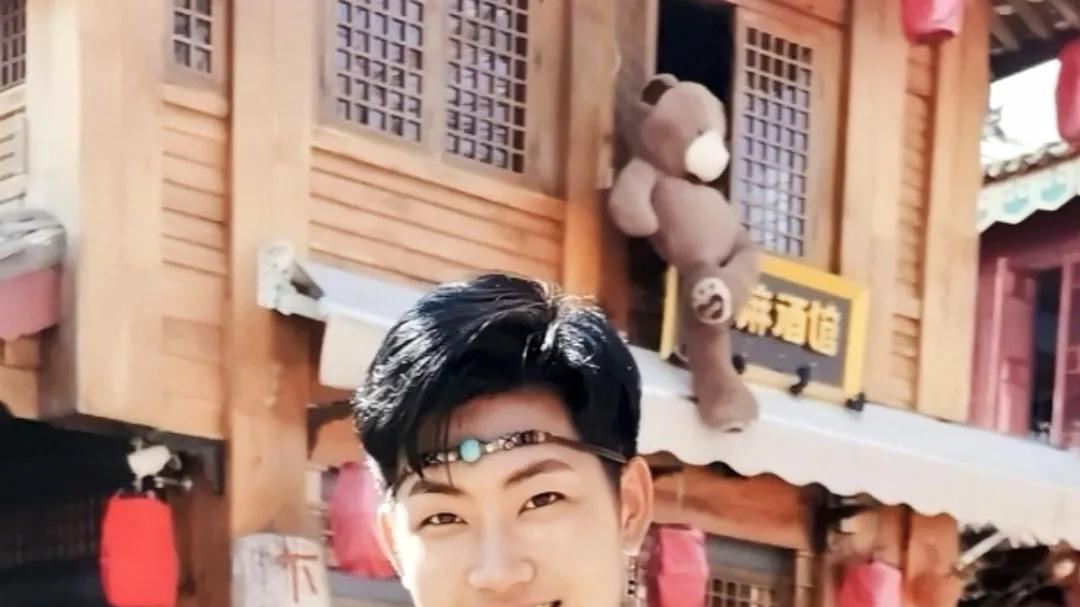 余仁鑫——2026年中国艺术名家新春特刊