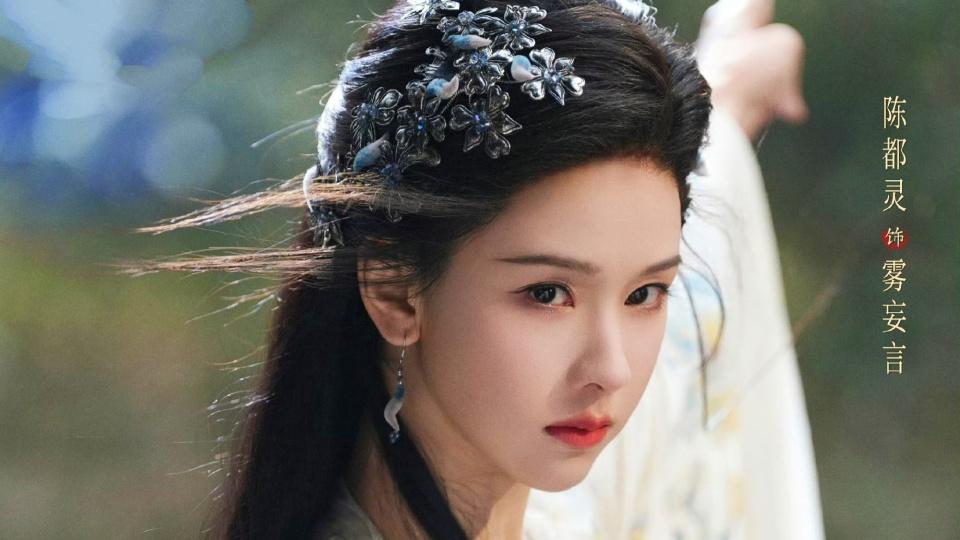 首播4集，就冲上热榜第一，终于有值得熬夜狂追的黑马剧了！