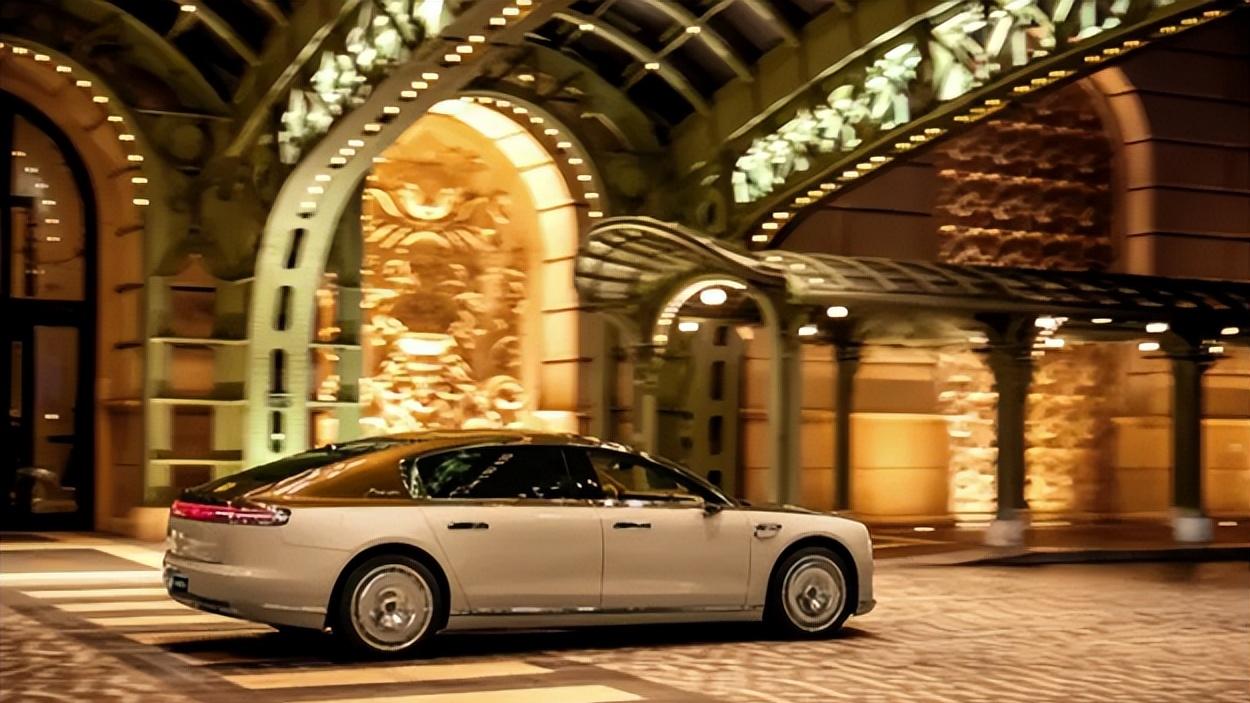 智能革命，豪华新生！尊界S800以双重价值重塑百万座驾标杆