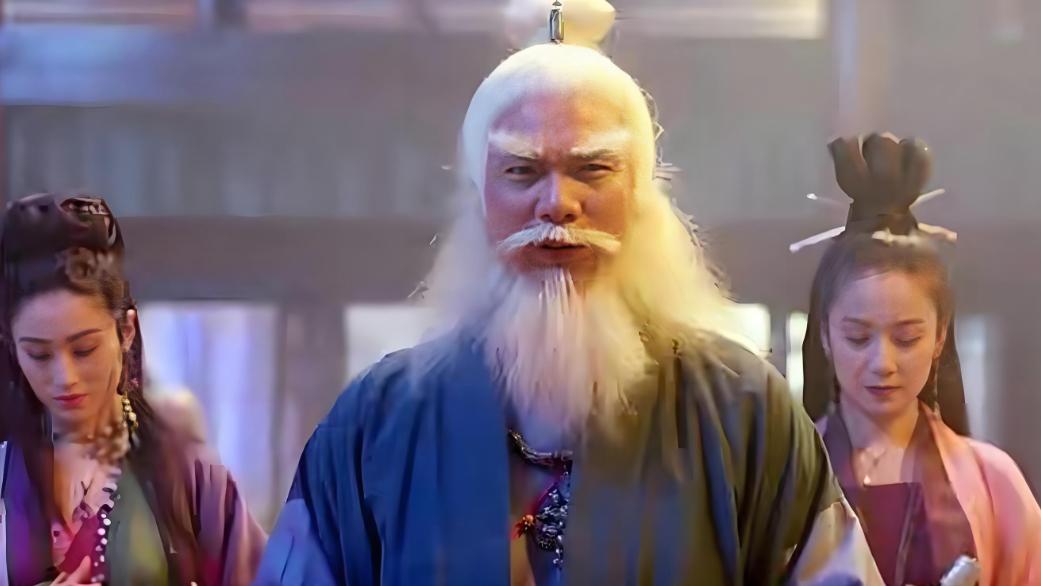 金庸给了她最脱俗的名字，她却背叛丈夫，连死都要躺在别人丈夫怀中