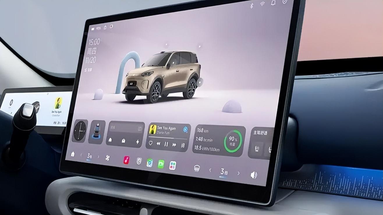 都说10万级是毛坯车？零跑A10用14.6寸大屏+8295芯片打了谁的脸