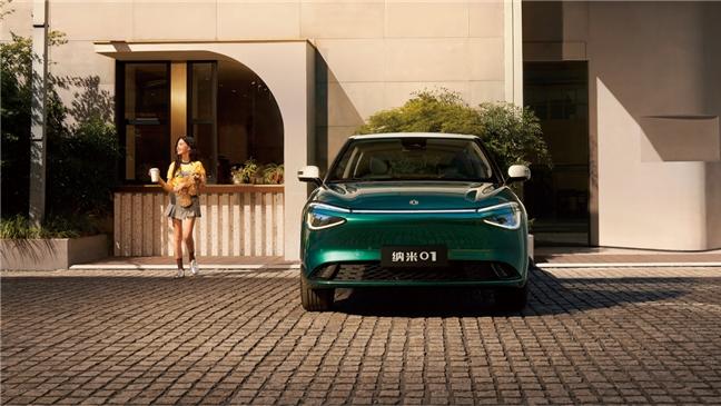 同级唯一无边框车门，东风奕派纳米01解锁精致出行新体验