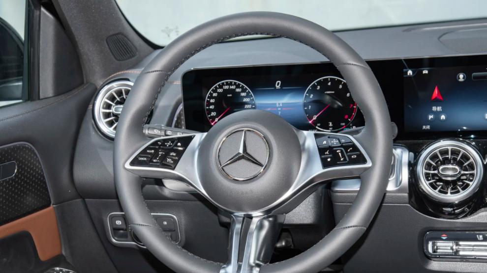 起售价31.19万，还是紧凑型SUV定位，全新奔驰GLB表现如何？