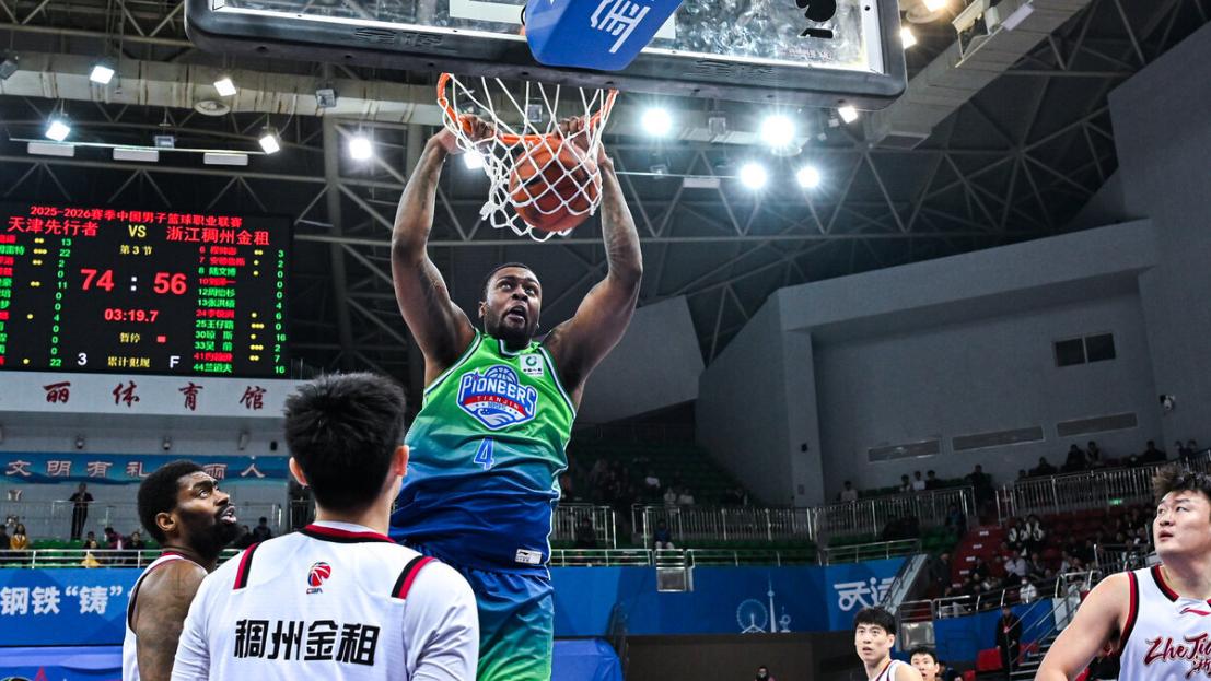 2分14分33分！一夜爆2场大逆转，广东前三不保，辽宁有望回到前八