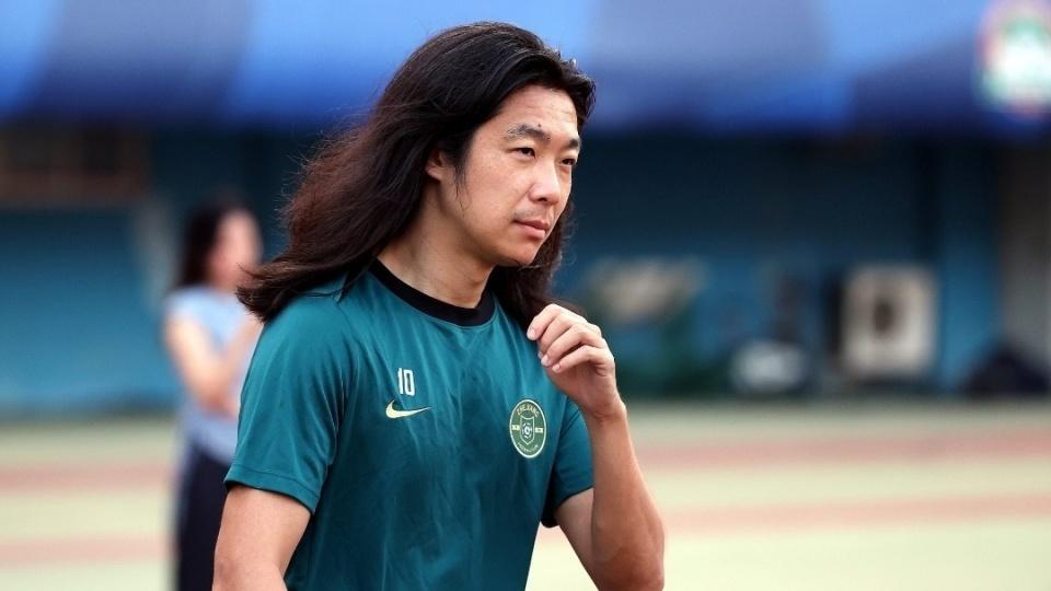 因贴脸抗议马宁致导致续约告吹，李提香称仅10分钟后就联系李金羽，马上敲定新合同