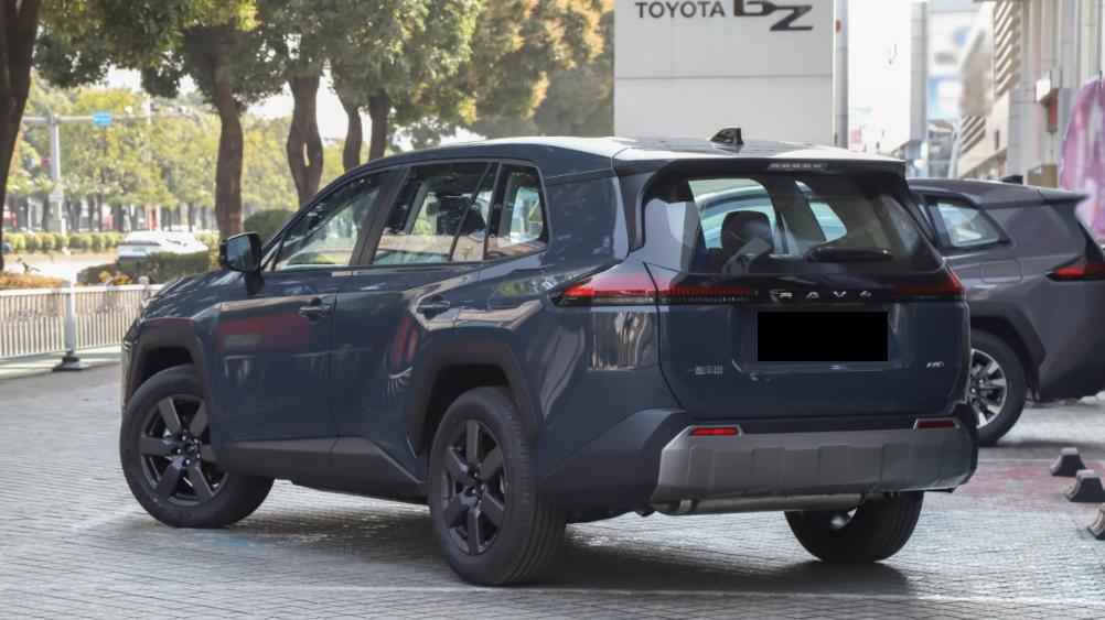 起售价17.98万元，双动力选择，26款RAV4荣放家用正合适