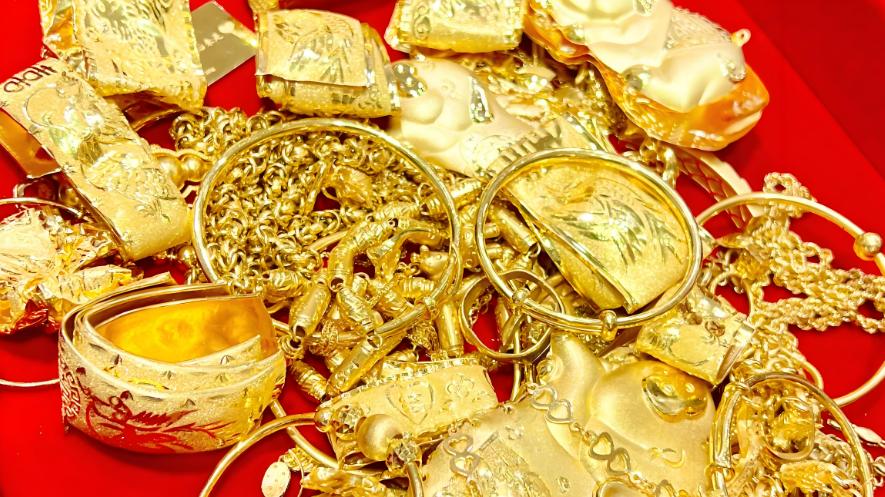 艾紫馨：黄金白银春节回升    待美联储会议纪要指引