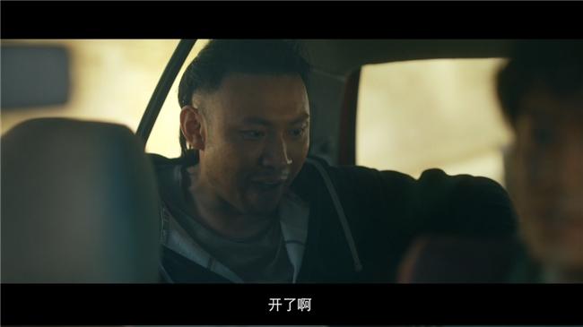 笨贼奸商齐搅局，王骁田曦薇另类荒诞犯罪剧《低智商犯罪》定档5月4日