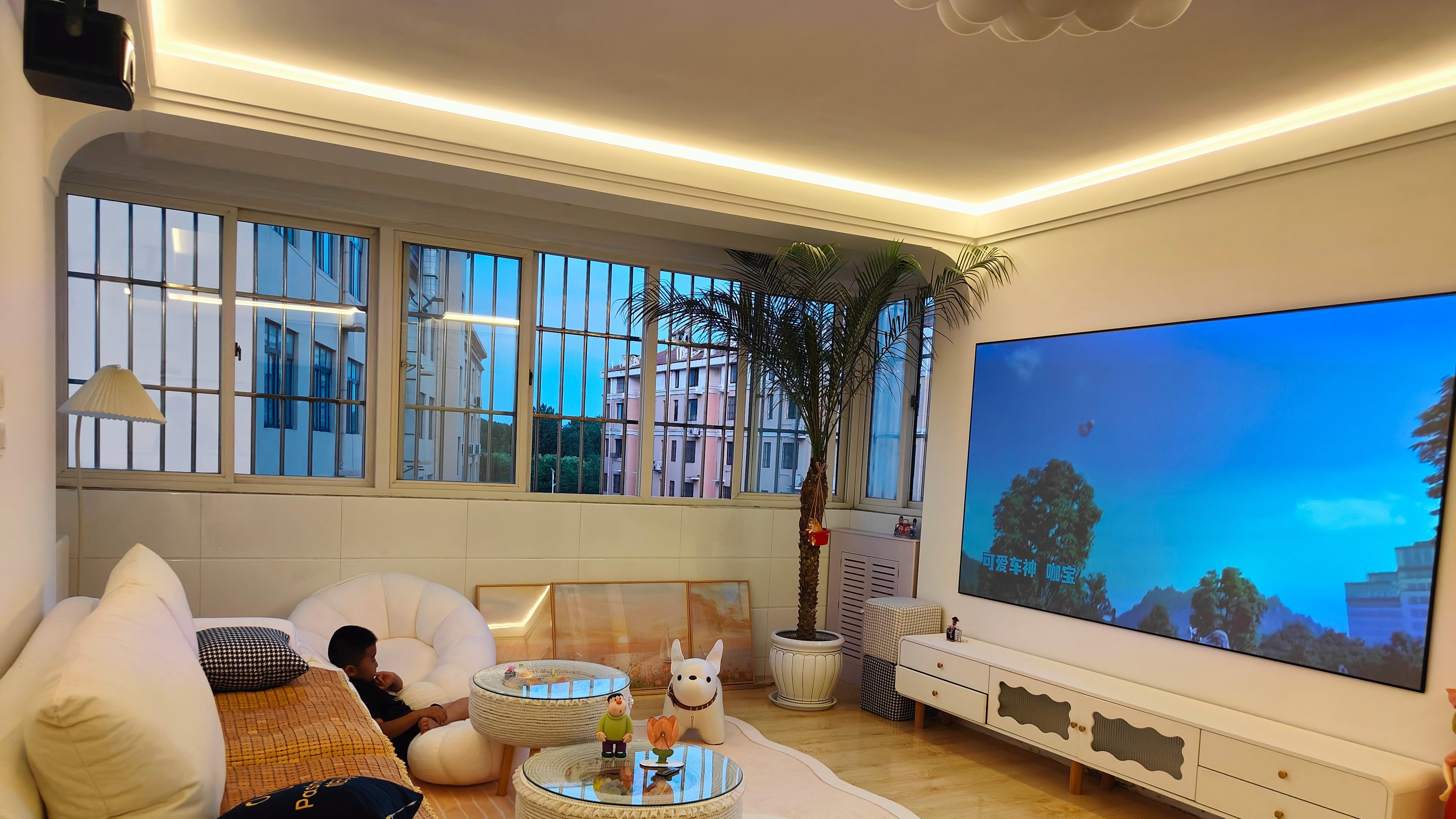 当专业级画质触手可及 —— 久聪中端旗舰菲涅尔幕布深度解析​