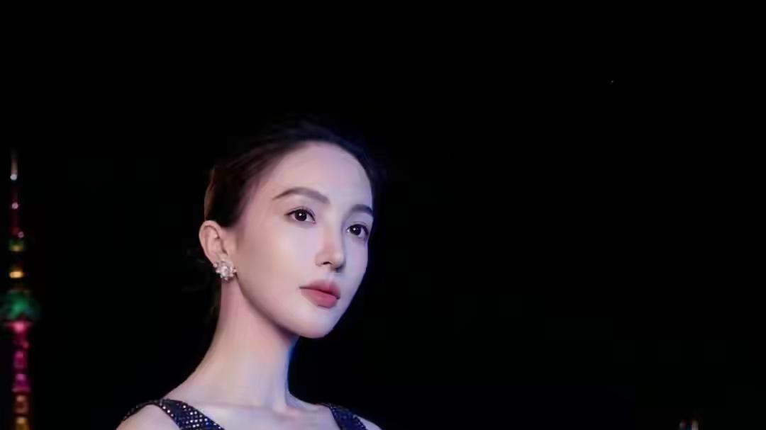 金晨之美，美得旷古烁今，内娱无人能比。