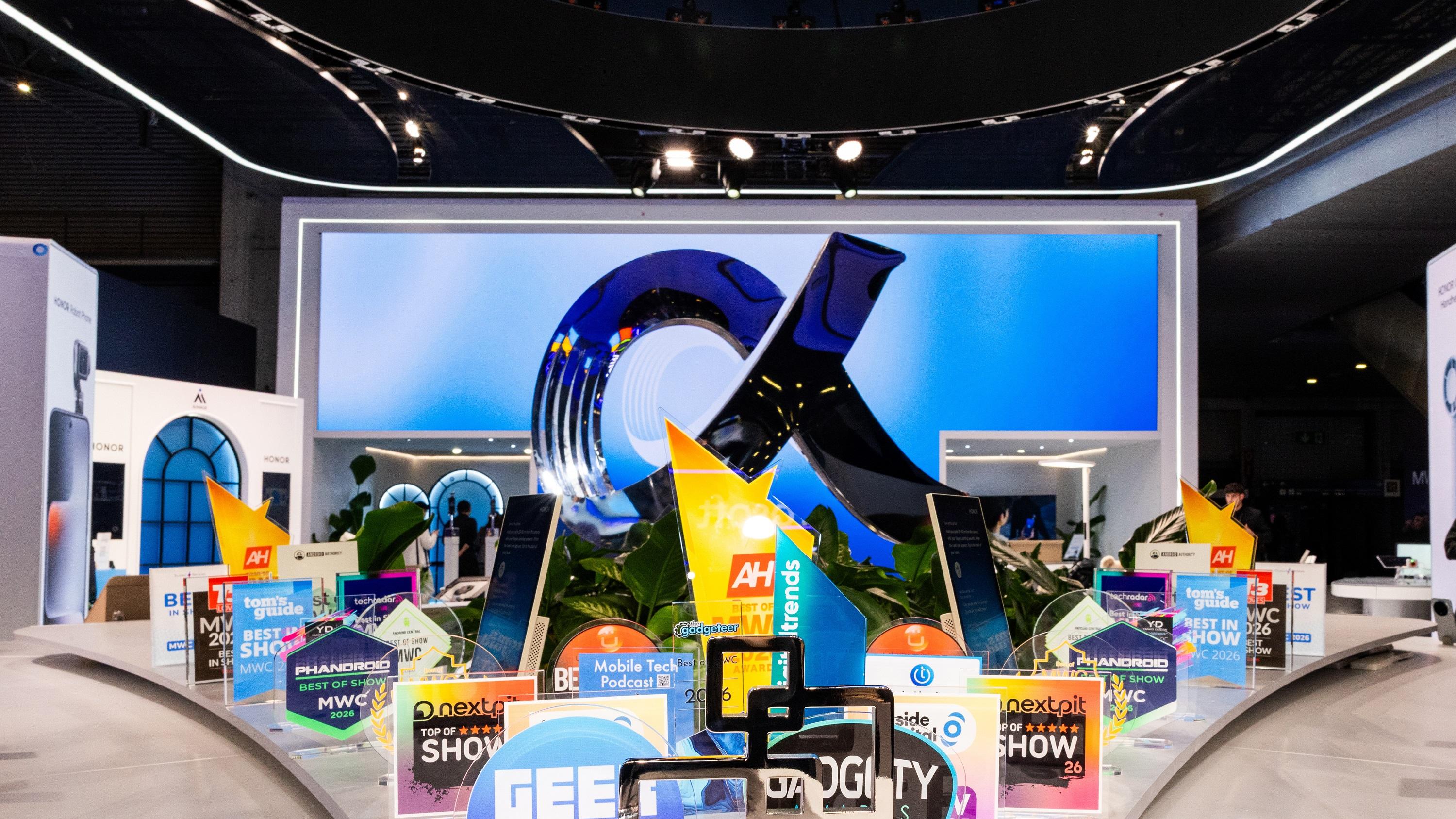 荣耀包揽MWC多项殊荣 科技引领力获全球肯定