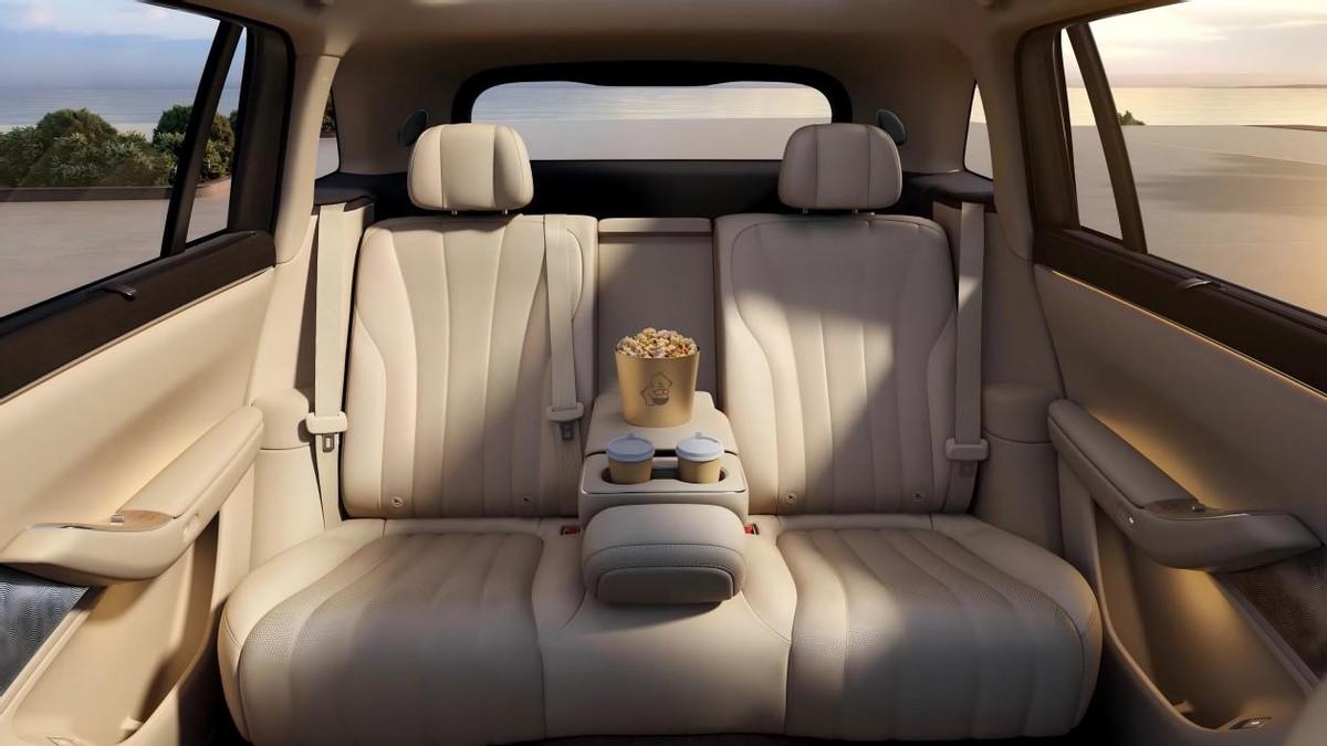 年味里的问界M7：空间大口碑好，新春家庭出行的价值之选