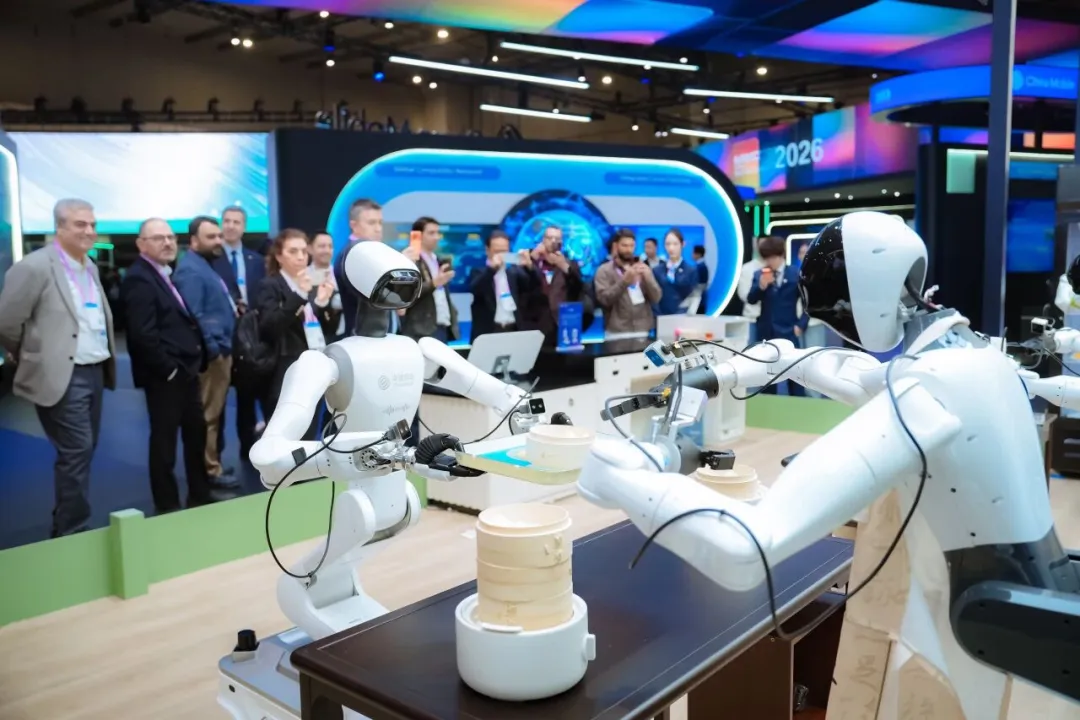 中国移动在巴塞罗那炸场！