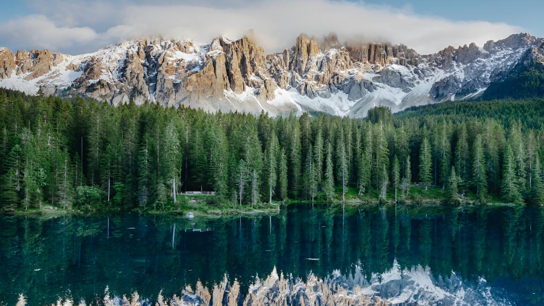 国内6座高口碑旅游城，不坑人、够惊艳，60岁前得去打卡