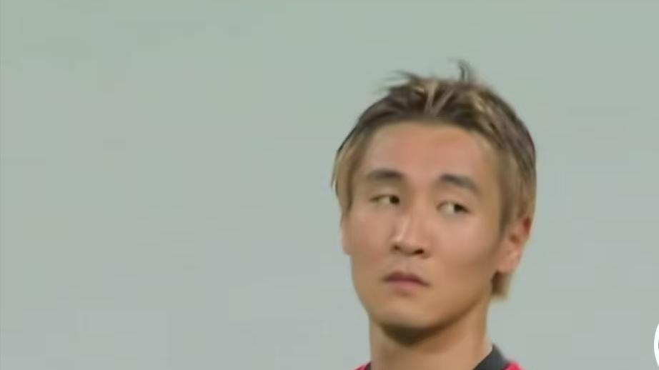 点赞韦世豪：合理用规则！川媒：黄牌是上限，裁判毫无办法