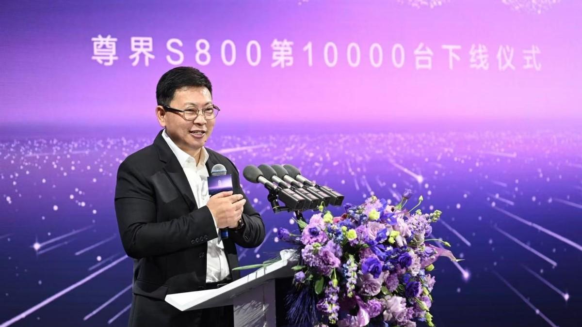 春晚选中的尊界S800，背后是中国汽车工业的硬核实力