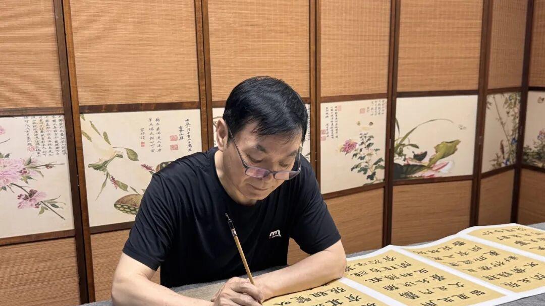 汉碑逸韵——袁永齐临《张迁碑》册页