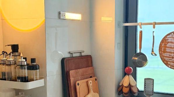 调料瓶乱糟糟？一招 “视觉降噪”，灶台瞬间变整洁
