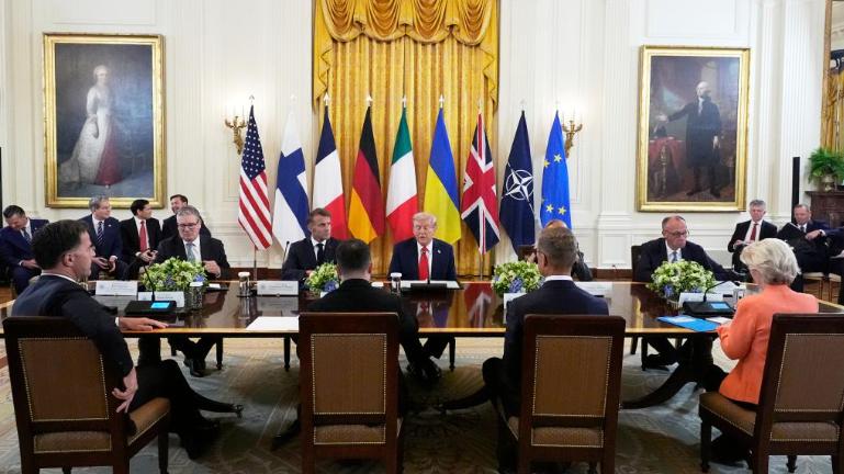 2026开门黑！美突袭引爆三场大战，中国承压？