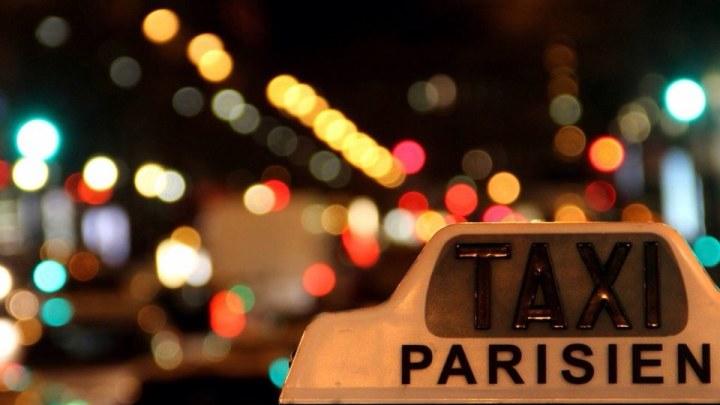 沉默的枷锁：歧视下的HIV感染者