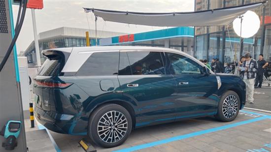 比亚迪大唐无伪实车曝光：车长超5米