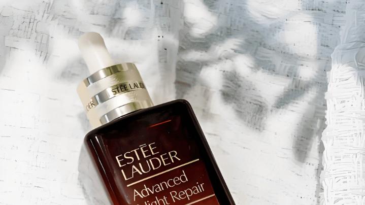 春季抗皱护肤指南：8款口碑精华各有侧重，解锁初老修护新思路