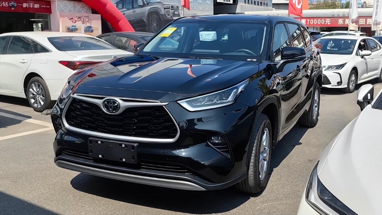 官降数万！新款汉兰达21.98万起，全系标配15.6寸中控巨屏