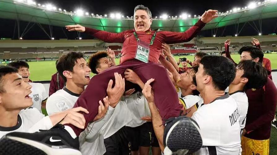 就在今天！1月23号下午，U23国足传来 安东尼奥、胡荷韬最新消息