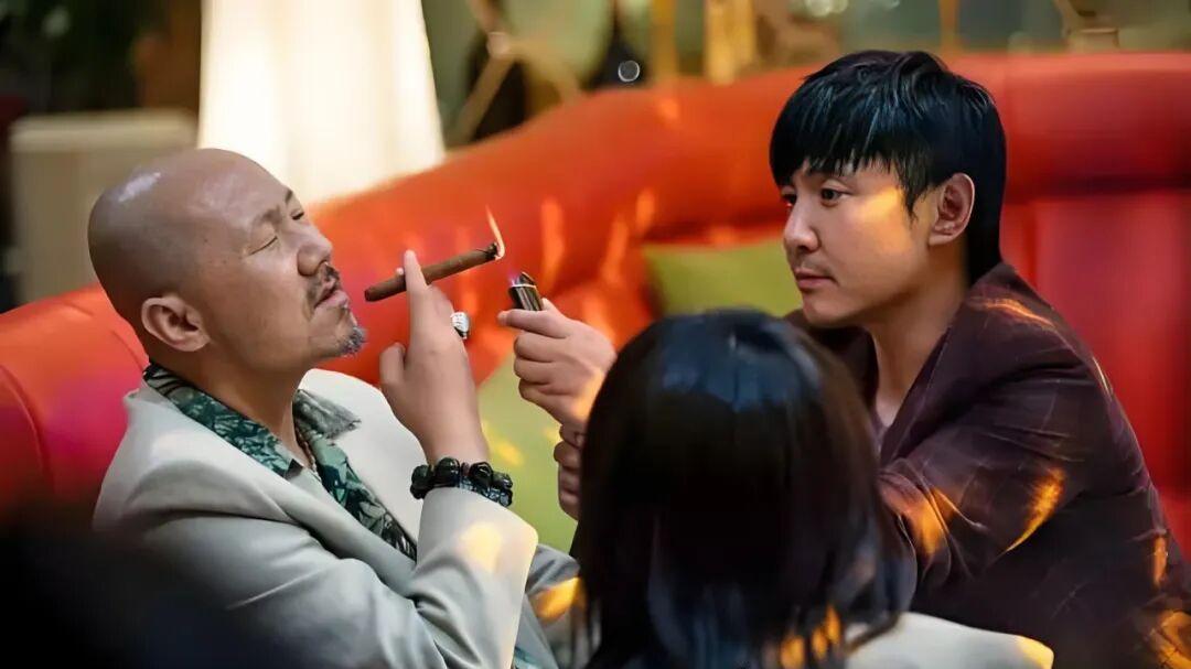 《飞驰人生3》赢麻了，从叛逆作家到冠军导演，韩寒活成了当年他最讨厌的人