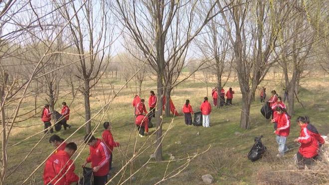 【永济】传承雷锋精神 “河小青”在行动