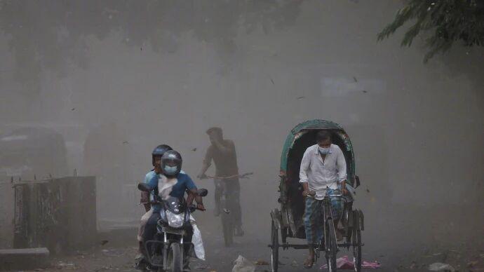 孟加拉国遭雷暴袭击，一天内至少14人遇难，多为户外劳作者