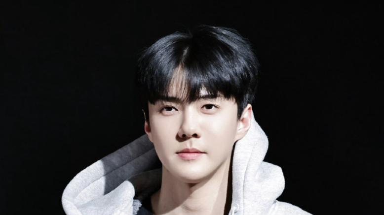 bin在情人节晒出3张自拍，双眼皮明显，粉丝称撞脸吴世勋