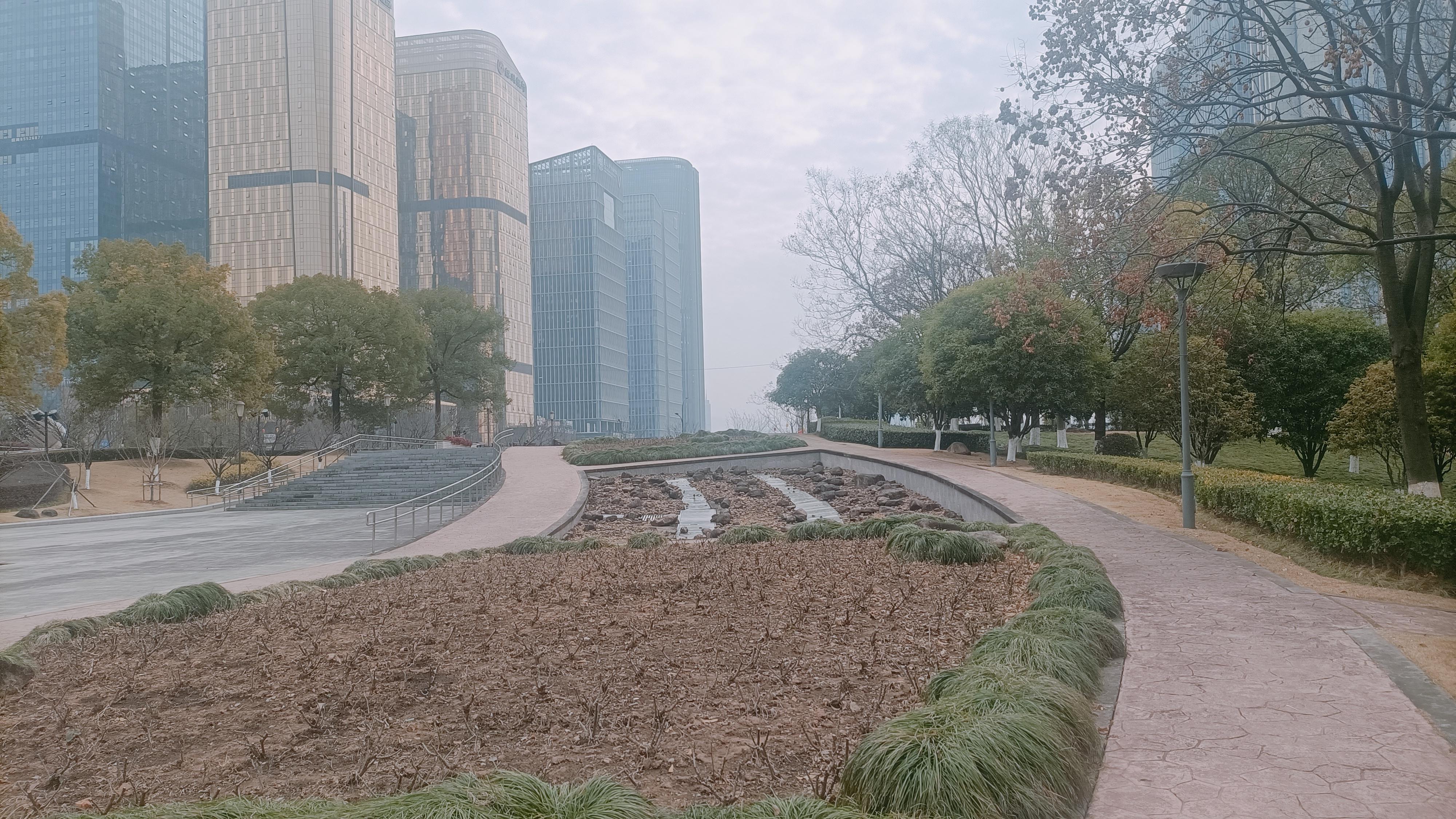 当代人的结婚困境：不是不想结，是真的结不起、配不上