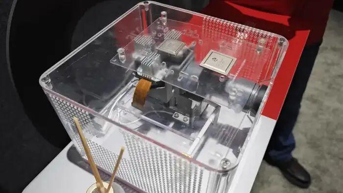 国产3LCoS投影面世：追觅跨界入局，采用何家方案成谜团，高端市场悬念再起