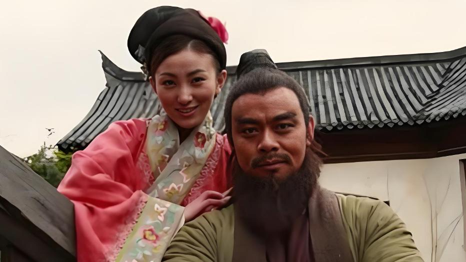 他是梁山最完美的好汉，除了贪色别无缺点，宋江也从不敢招惹他