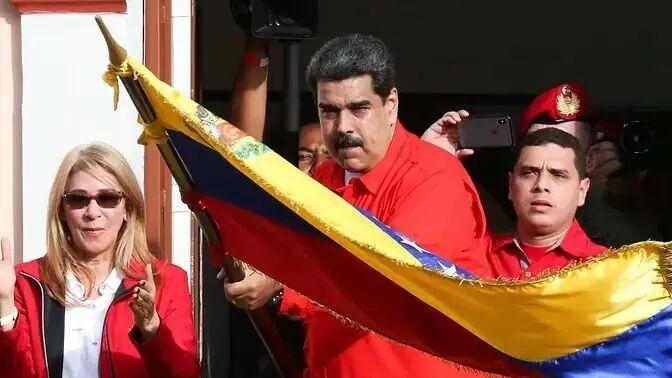 抗议上升到百万级，巴列维将赴海湖庄园讲话，特朗普第三次警告，美军已部署边境