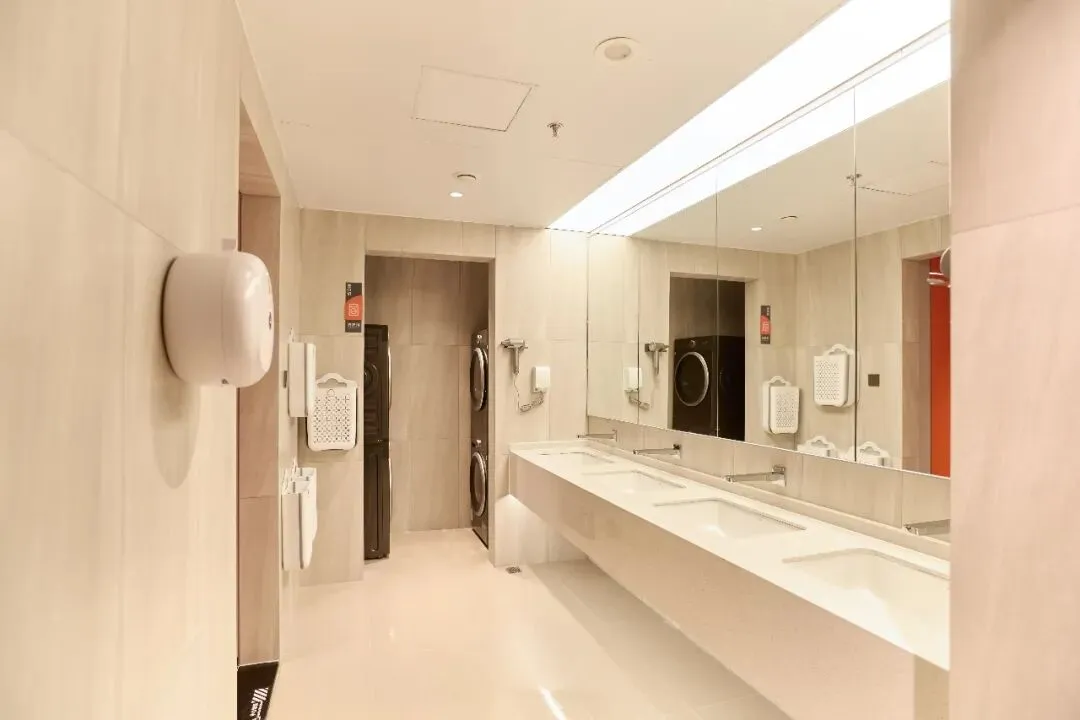 4m²客房竟卖180元，咋还被年轻人抢疯了？