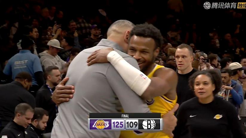 湖人大胜！詹姆斯25+3+7，赛后东契奇转身走入通道，布朗尼抱住霍二叔