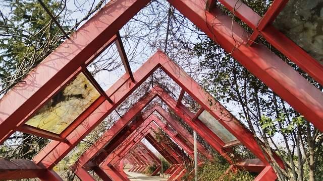 叛逆孩子寻死觅活，反叛暴躁，家长闭嘴观察，用三招可接住并化解