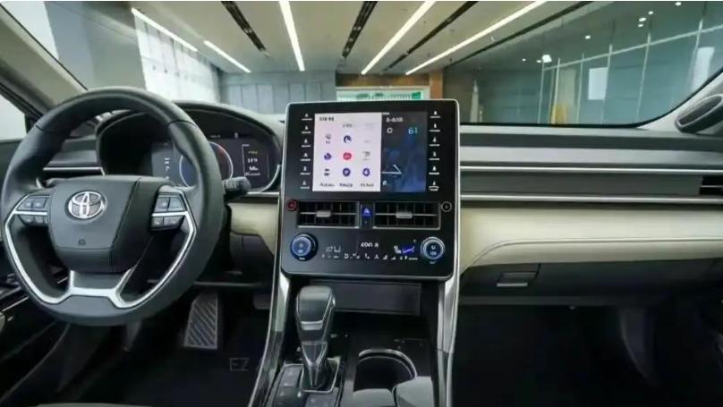 2026款亚洲龙实车到店，跑车化溜背造型，升级12.3英寸中控屏