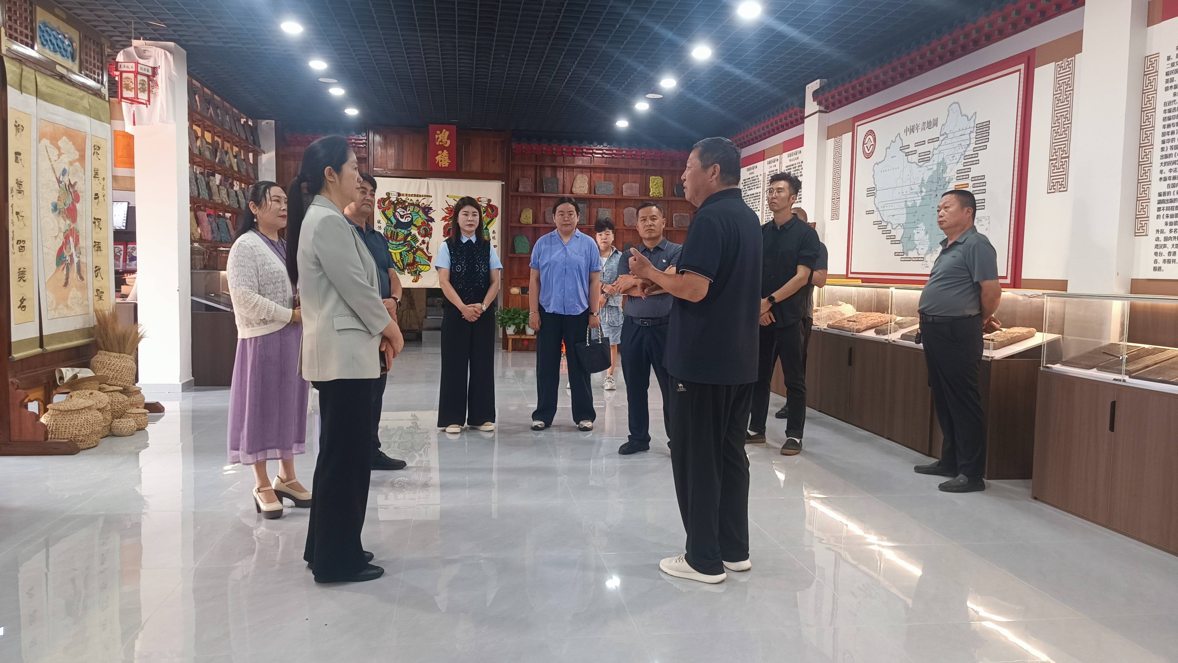 汴梁头条|开封市新联会、祥符区新联会联合走进朱仙镇木版年画博物馆