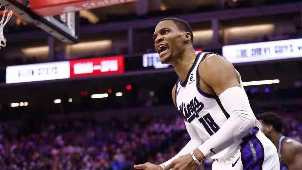 国王112-101尼克斯，德罗赞狂砍27+6+5，拉文狂砍25+5