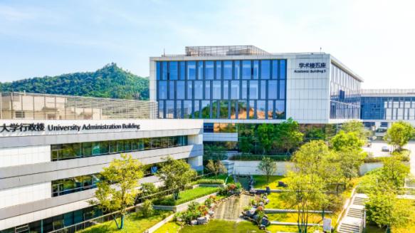 从松山湖到维多利亚港，再到世界：港城莞大学的国际化如何落实？