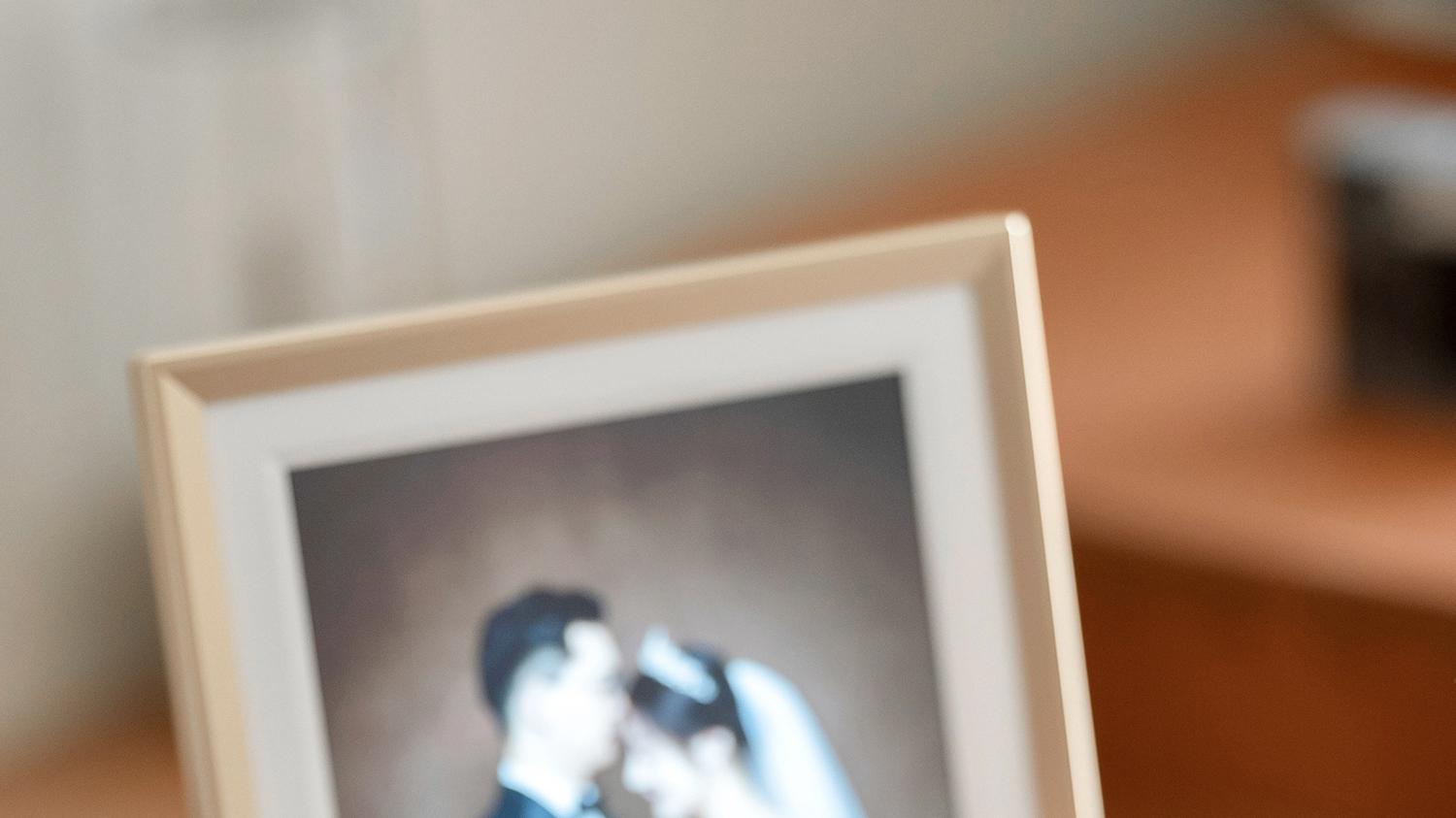 春节送礼闭眼冲！这款相框承包所有新婚浪漫