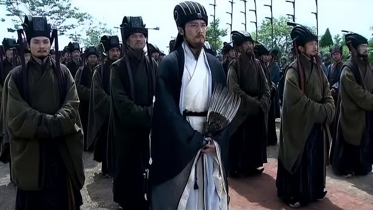 法正睚眦必报滥施私刑，诸葛亮为何无视？读懂这才懂蜀汉政治逻辑