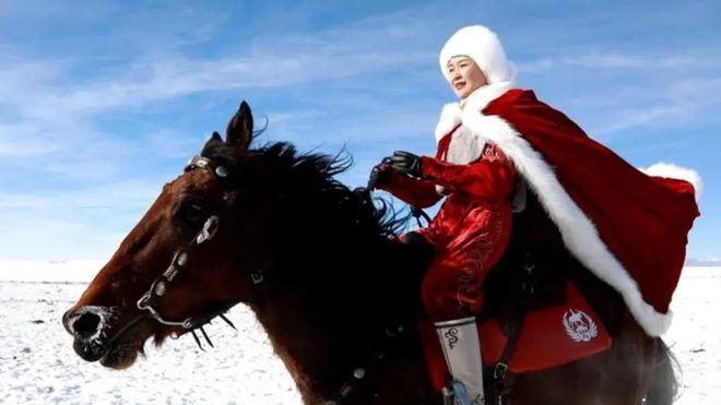 痛心！网红女县长贺娇龙不幸离世，年仅47岁，网友留言让人落泪