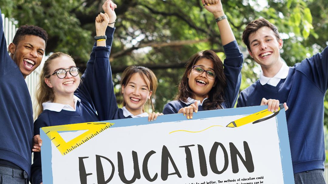 给留学生一次性讲透2026中留服新规！270+所大学被移除！